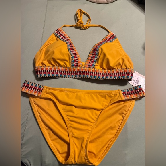 BECCA Other - Becca ladies 2 piece bikini set size large